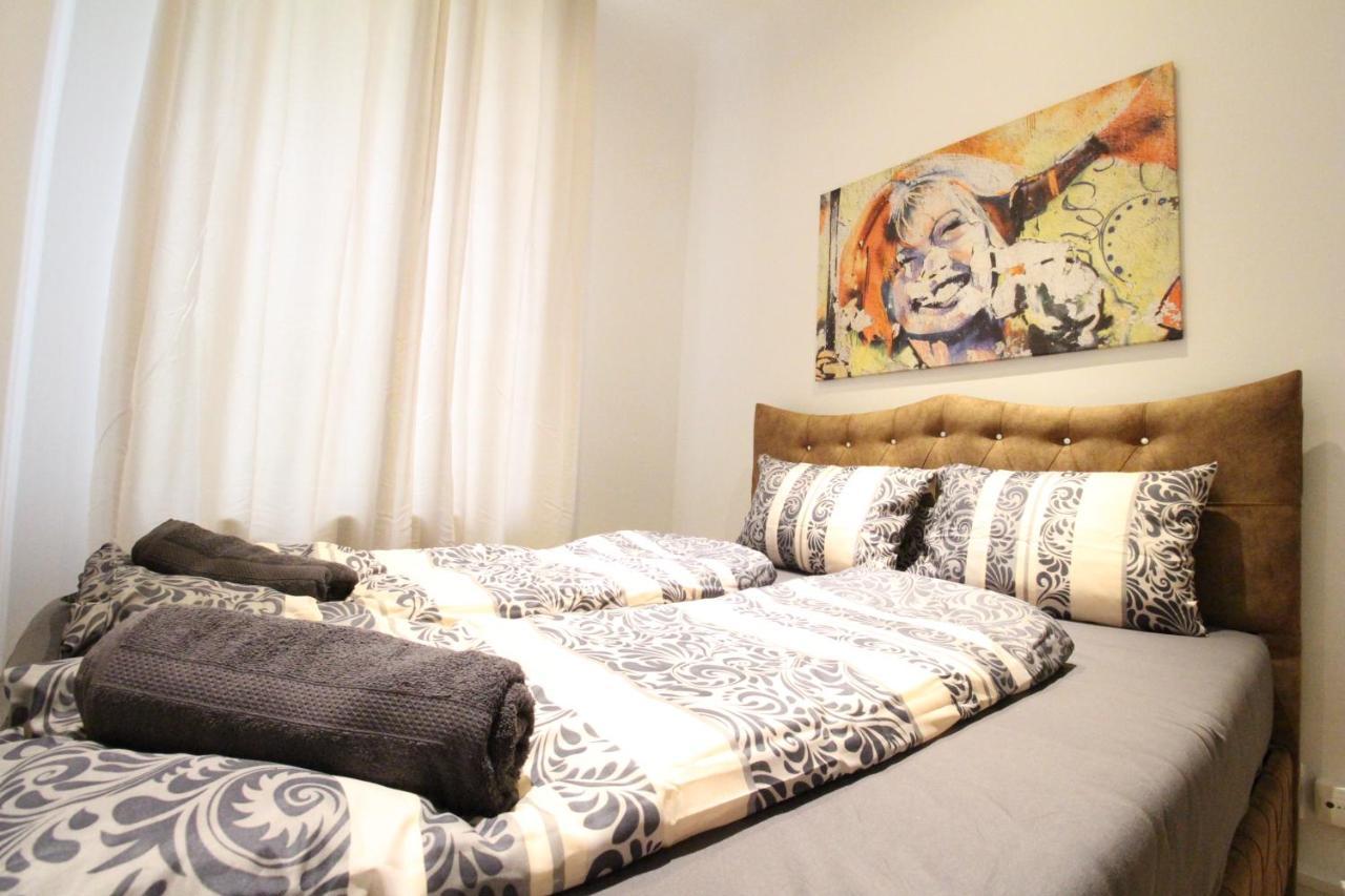 Private Double Bedroom Rf2 Wien Exteriör bild