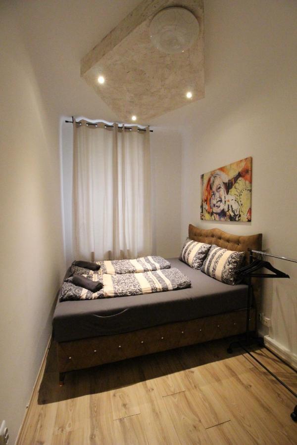 Private Double Bedroom Rf2 Wien Exteriör bild