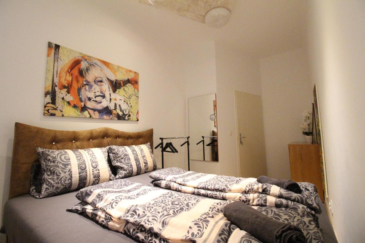 Private Double Bedroom Rf2 Wien Exteriör bild